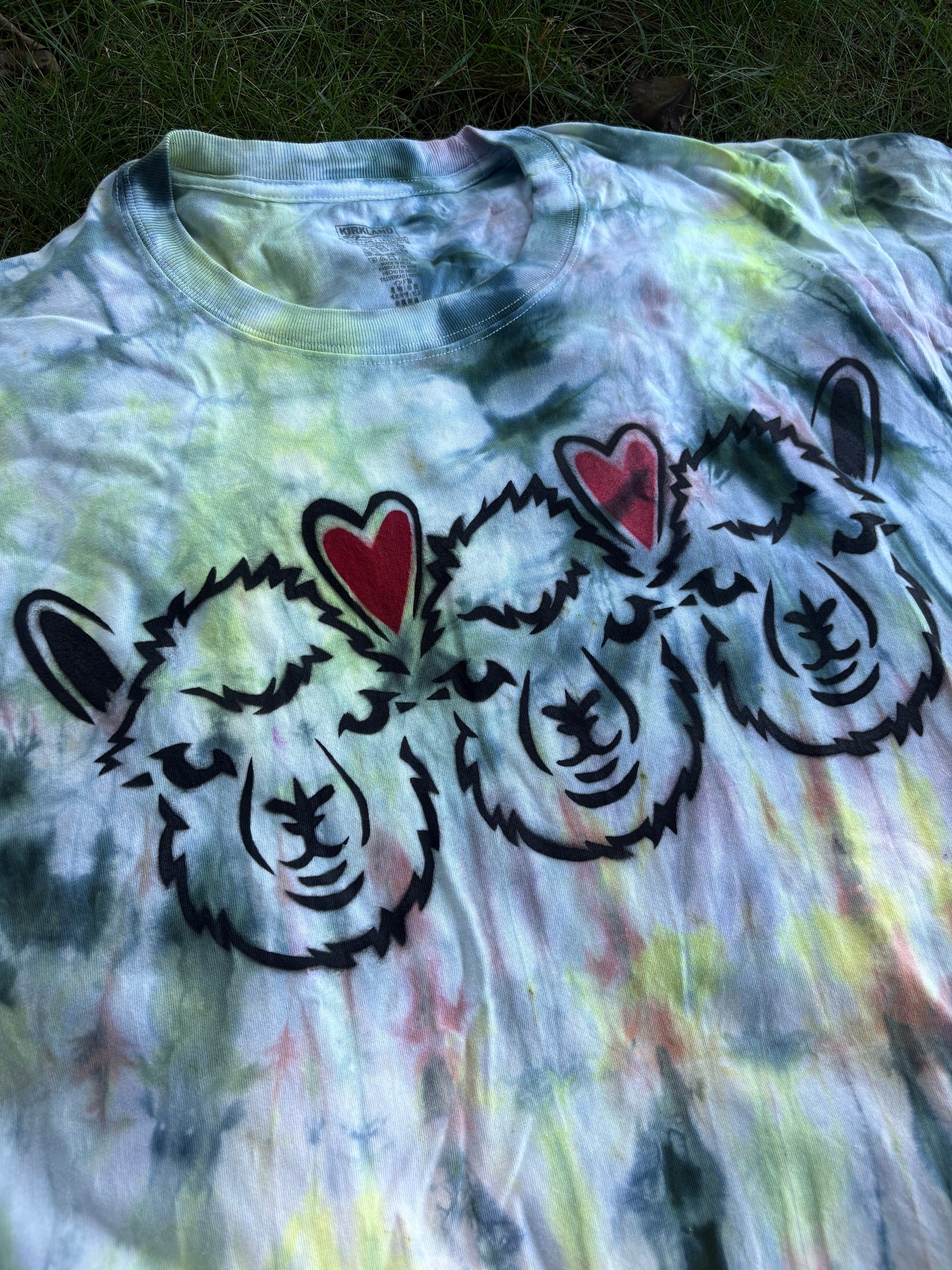 Spray painted alpaca T-Shirt. Men’s X-LARGE. 100% cotton. Stencil design. One-of-a kind tie dye
