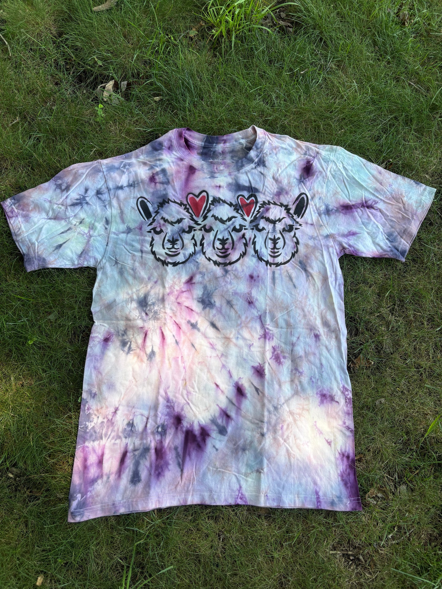 Spray painted alpaca T-Shirt. Men’s X-LARGE. 100% cotton. Stencil design. One-of-a kind tie dye