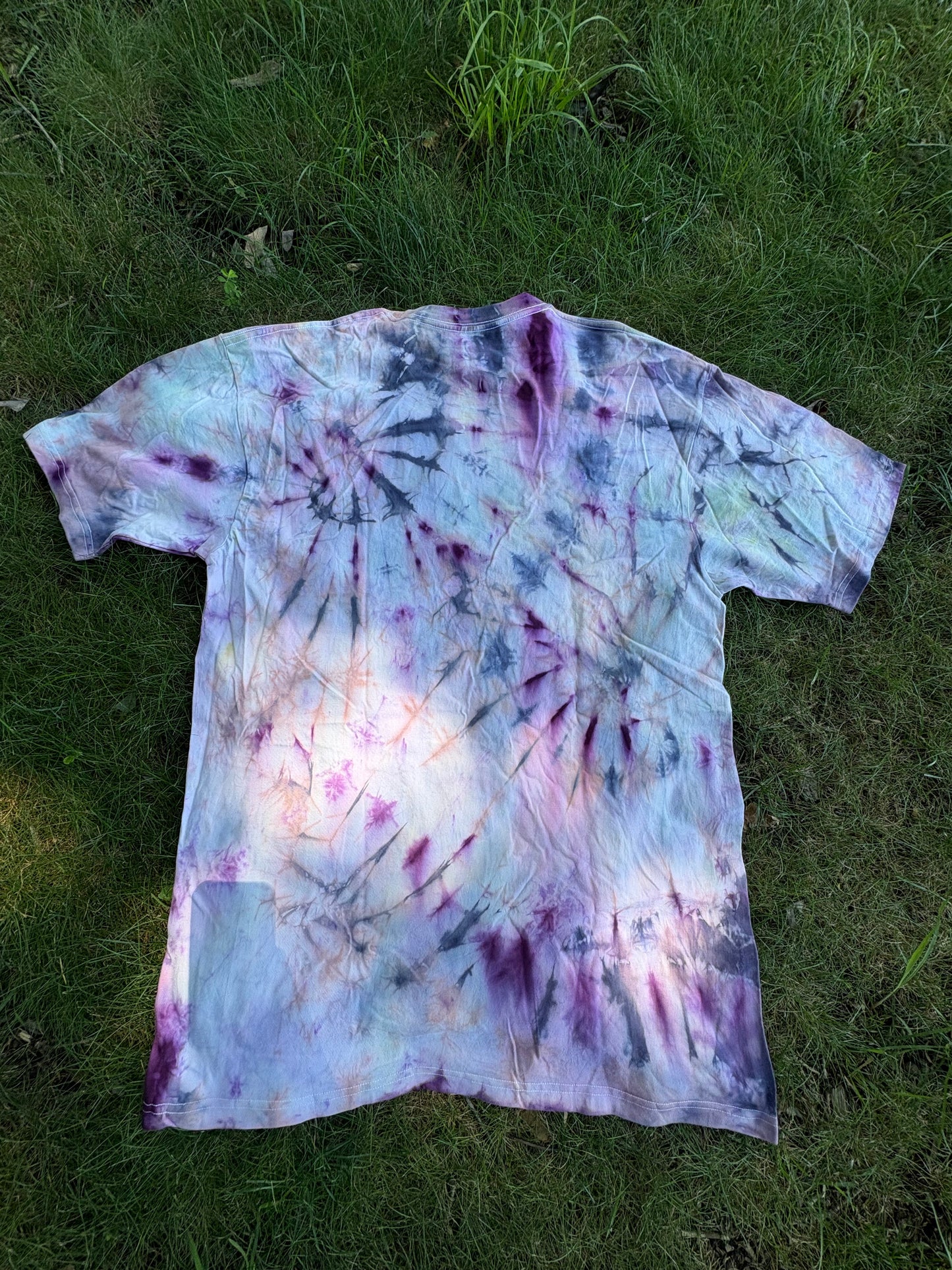 Spray painted alpaca T-Shirt. Men’s X-LARGE. 100% cotton. Stencil design. One-of-a kind tie dye